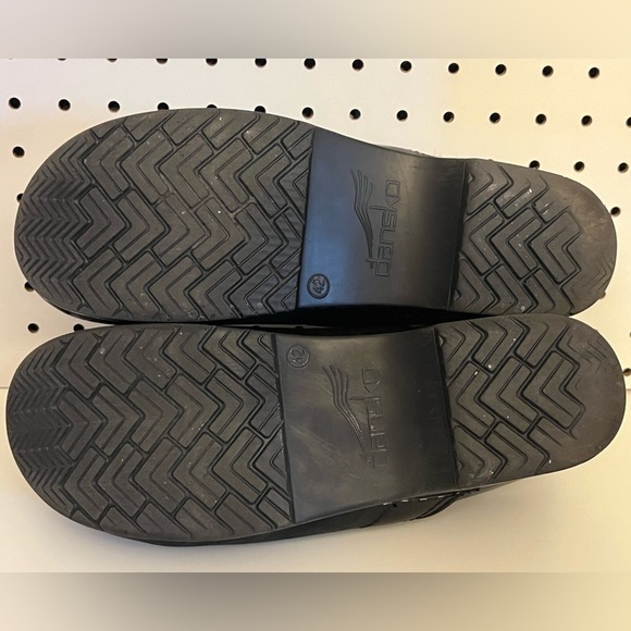 Dansko Professional in Black - Picture 12 of 16